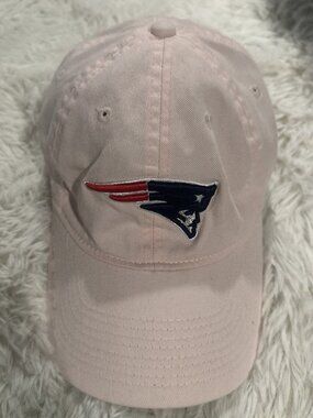 Reebok womens pink New England Patriots baseball hat center logo FAN
